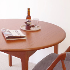 H. Sigh and Sons /Round table with 1leaf in teak をアップしました