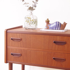 Westergaard Mobelfabrik/Chest of 2drawers in teak をアップしました
