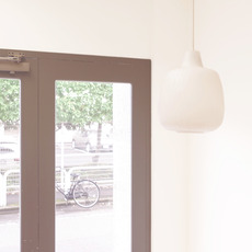 Pendant lamp in glass(white) をアップしました