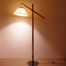 Le Klint / Adjustable floor lamp model325 をアップしました