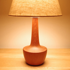 Table lamp in solid teak をアップしました