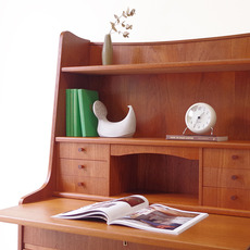 Bureau with bookcase & key をアップしました