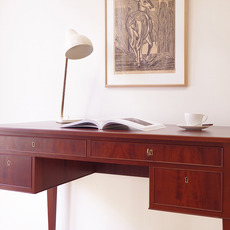 Frits Henningsen / Desk in solid mahogany をアップしました