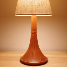 Lisbeth Brams / Table lamp in solid teak をアップしました