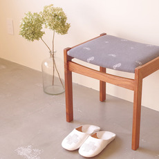 Edmund Jorgensen / Stool in teak (mina perhonen) をアップしました