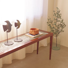 Royal Copenhagen/Tile top table TENERA in rosewood をアップしました
