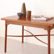 Ole Wanscher / Coffee table in mahogany をアップしました