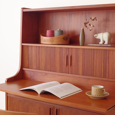 Nexo / Bureau with tambour doors and writing board をアップしました
