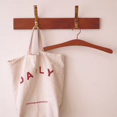 Wall mounted coat rack in solid teak をアップしました