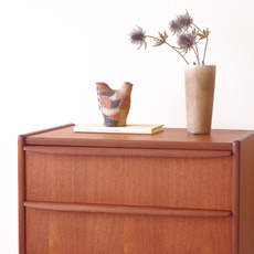 Chest of 2drawers in teak をアップしました