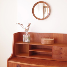 Circular small mirror in teak をアップしました