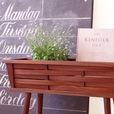 Flower planter in teak をアップしました