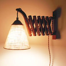 Movable wall lamp in solid teak をアップしました