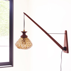 Movable wall lamp in solid teak をアップしました