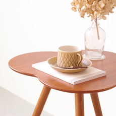 Flower shaped coffee table in teak をアップしました
