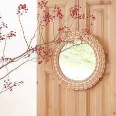 Circular small mirror in rattan をアップしました
