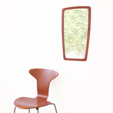 Medium mirror in teak をアップしました