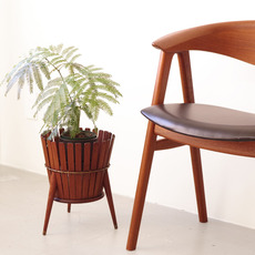 Flowerpot cover in teak をアップしました