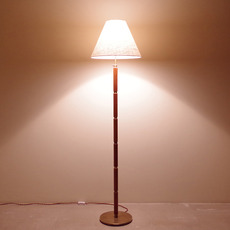 Floor lamp with telescopic in solid teak & brass をアップしました