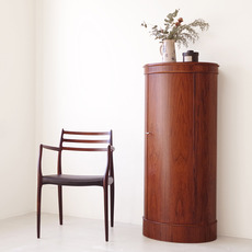 Johannes Sorth / Barrel shaped cabinet in rosewood をアップしました
