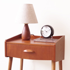 Drop shaped table lamp in solid teak をアップしました