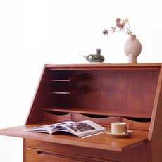 Kai Kristiansen / Bureau with in teak model63 をアップしました