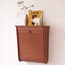 Wall shelf with tambour doors をアップしました