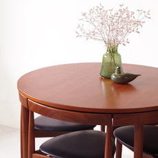 【張替＆生地代込】Hans Olsen/Round dining table with 4chairs をアップしました