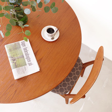 Schou Andersen / Round dining table in teak をアップしました
