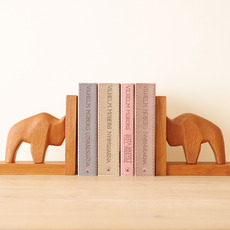 Pair of bookends in solid oak をアップしました