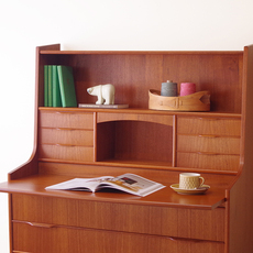 Bureau with bookcase & mirror をアップしました