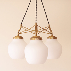 Bent Karlby / Chandelier with glass shades K795 をアップしました