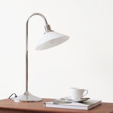 Table lamp in glass and steel をアップしました