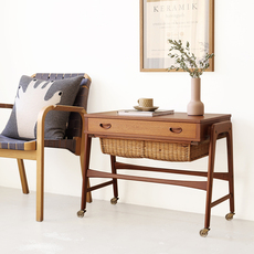 Povl Dinesen / Sewing table in teak & rattan をアップしました