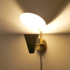 Wall lamp with reflecter in brass をアップしました
