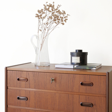 Chest of 4drawers in teak をアップしました