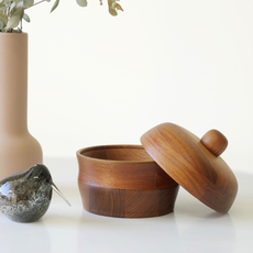 Canister in solid teak をアップしました