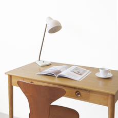 Hans J.Wegner / Lady's writing Desk in oak RY32 をアップしました