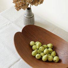 Leaf-shaped fruits bowl in teak をアップしました