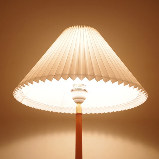 こまものと北欧家具の店 Salut / Le Klint / Floor lamp こまものと北欧家具の店 Salut / Le Klint / Floor lamp
