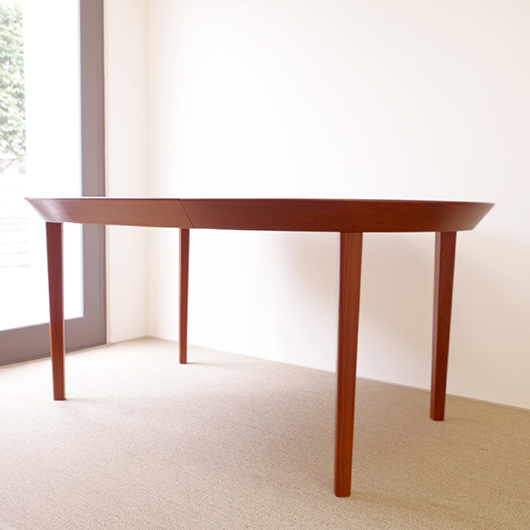 こまものと北欧家具の店 Salut / Gudme Mobelfabrik / Round table