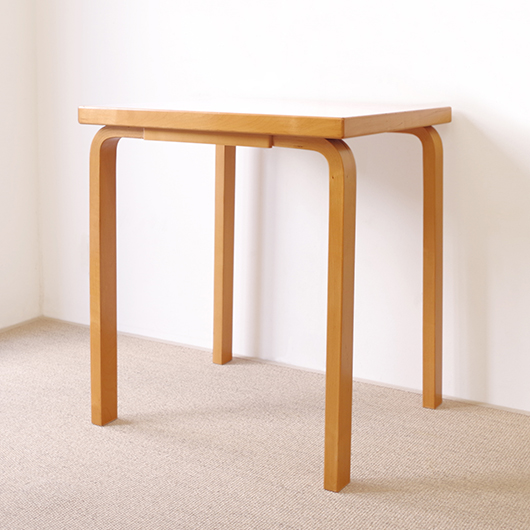 こまものと北欧家具の店 Salut / Alvar Aalto / Artek table こまものと北欧家具の店 Salut / Alvar Aalto / Artek table
