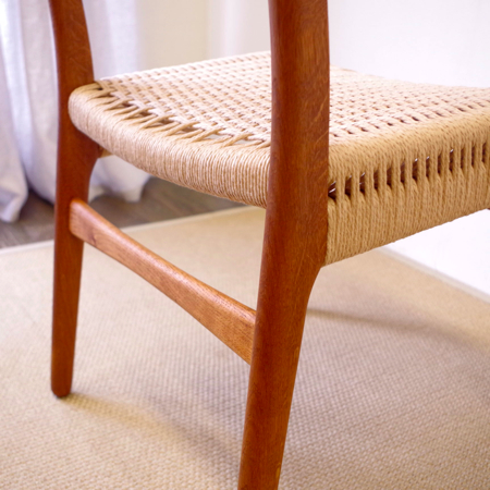 こまものと北欧家具の店 Salut / Hans J.Wegner / Dining chair CH23 こまものと北欧家具の店 Salut / Hans J.Wegner / Dining chair CH23