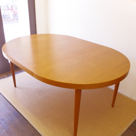 こまものと北欧家具の店 Salut / Kai Kristiansen / Round dining 